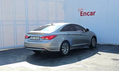 Hyundai Sonata 2013, 116570 км, за 4098.36 USD