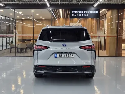 Toyota Sienna 2024, 15250 км, за 34790.6 USD