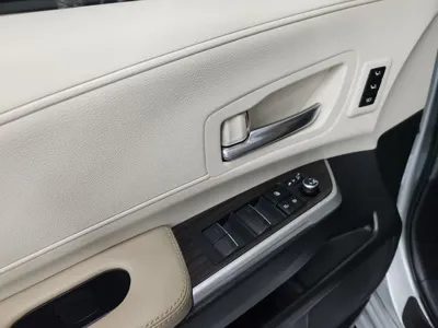 Toyota Sienna 2024, 15250 км, за 34790.6 USD - фото 12