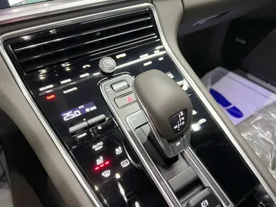Porsche Panamera 2018, 7498 км, за 78807.88 USD - фото 9