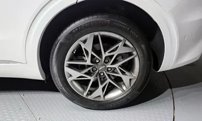 Genesis GV70 2021, 63296 км, за 24377.55 USD - фото 21