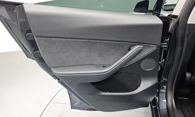 Tesla Model Y 2025, 8527 км, за 28817.12 USD - фото 25