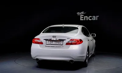 Infiniti M 2012, 116030 км, за 3875.46 USD