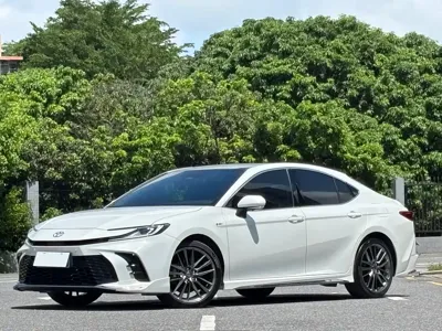 Toyota Camry · 2024 год