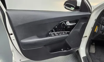 Kia Niro 2017, 107052 км, за 9230.97 USD - фото 24