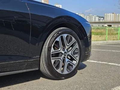 Hyundai Grandeur 2023, 60000 км, за 21142.36 USD