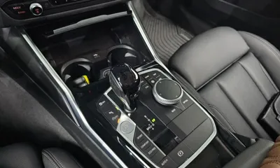 BMW 3-Series 2022, 49768 км, за 18211.91 USD - фото 9