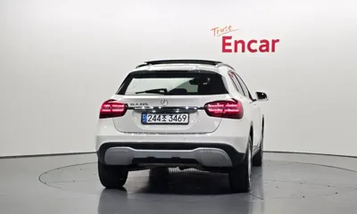 Mercedes-Benz GLA-Class 2018, 92313 км, за 8139.69 USD