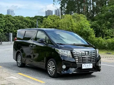 Toyota Alphard 2017, 140000 км, за 48328.35 USD