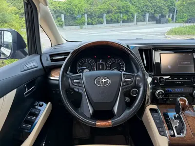 Toyota Alphard 2017, 140000 км, за 48328.35 USD - фото 9