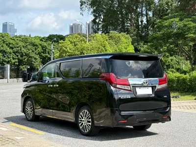 Toyota Alphard 2017, 140000 км, за 48328.35 USD - фото 16