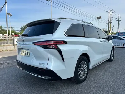Toyota Sienna 2023, 75000 км, за 32341.93 USD - фото 7