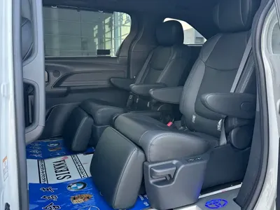 Toyota Sienna 2023, 75000 км, за 32341.93 USD - фото 9