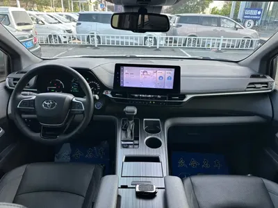Toyota Sienna 2023, 75000 км, за 32341.93 USD - фото 12