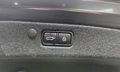Hyundai Grandeur 2020, 135510 км, за 14657.99 USD - фото 20