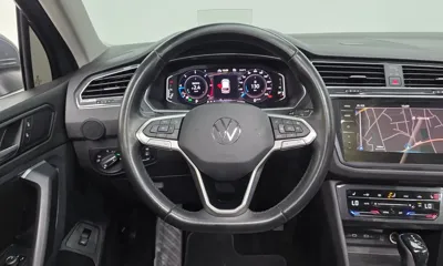 Volkswagen Tiguan 2021, 53109 км, за 19144.36 USD - фото 14