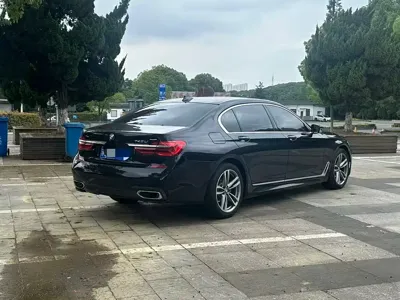 BMW 7 Series 2018, 220000 км, за 21600.52 USD