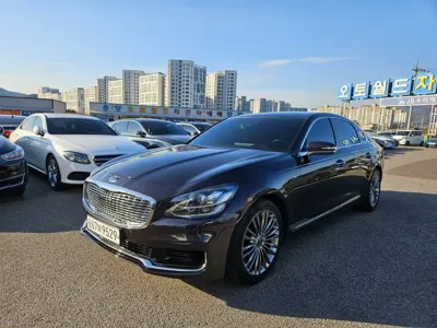 Kia K9 · 2020 год