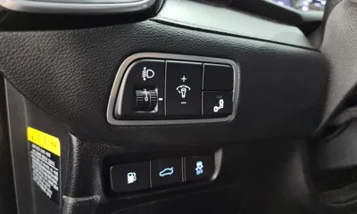 Hyundai Grandeur 2018, 92610 км, за 8586.73 USD - фото 20