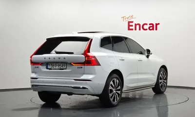 Volvo XC60 2022, 22102 км, за 29072.82 USD