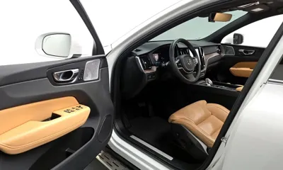 Volvo XC60 2022, 22102 км, за 29072.82 USD - фото 10