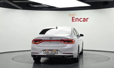 Hyundai Grandeur 2018, 157802 км, за 9094.45 USD