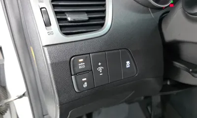 Hyundai Avante 2014, 89111 км, за 4228.47 USD - фото 13