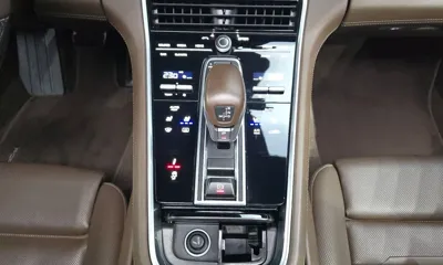 Porsche Panamera 2018, 85812 км, за 47780 USD - фото 9