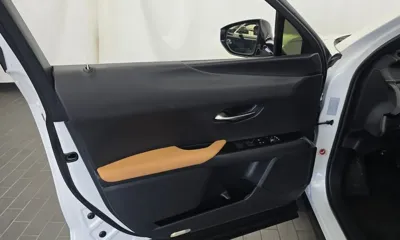 Lexus UX 2023, 25422 км, за 23664.74 USD - фото 24