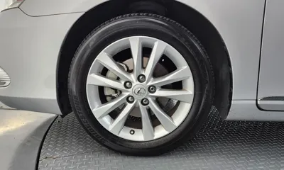 Lexus ES 2010, 86876 км, за 4753.53 USD