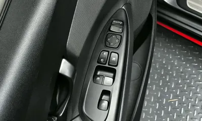 Hyundai Veloster 2023, 62145 км, за 12734.67 USD - фото 18