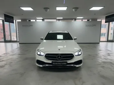 Mercedes-Benz E-Class 2022, 90579 км, за 27624.32 USD