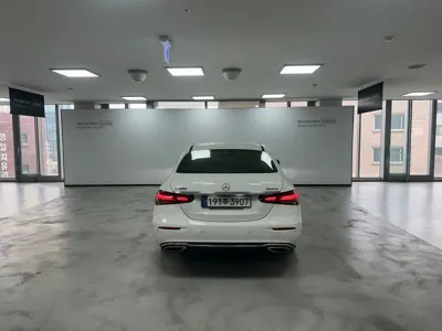 Mercedes-Benz E-Class 2022, 90579 км, за 27624.32 USD