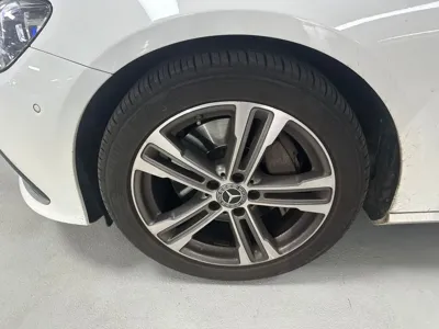 Mercedes-Benz E-Class 2022, 90579 км, за 27624.32 USD