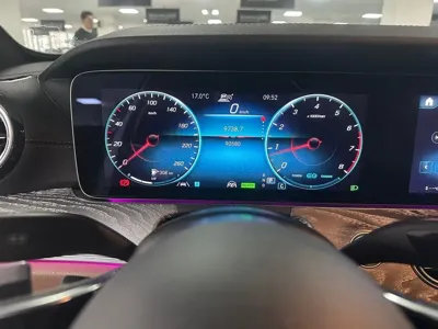 Mercedes-Benz E-Class 2022, 90579 км, за 27624.32 USD - фото 8