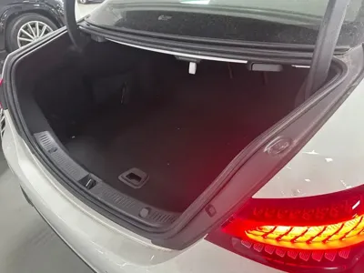 Mercedes-Benz E-Class 2022, 90579 км, за 27624.32 USD - фото 9