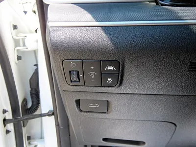 Kia K5 2020, 62000 км, за 10871.69 USD - фото 12