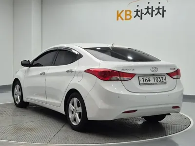 Hyundai Avante 2011, 89704 км, за 3127.04 USD