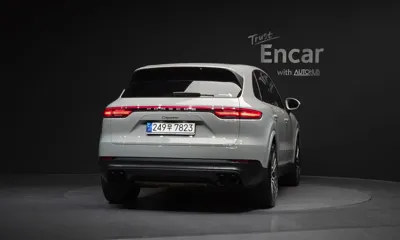 Porsche Cayenne 2023, 55135 км, за 66299.07 USD