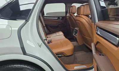 Porsche Cayenne 2023, 55135 км, за 66299.07 USD - фото 12