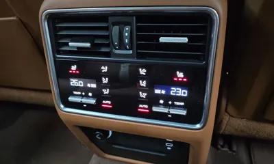 Porsche Cayenne 2023, 55135 км, за 66299.07 USD - фото 18
