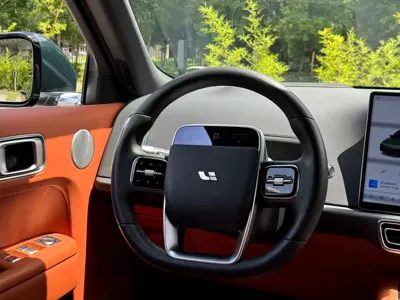Li Auto Li L9 2023, 62000 км, за 33152.07 USD