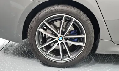 BMW 5-Series 2021, 106612 км, за 21380.74 USD
