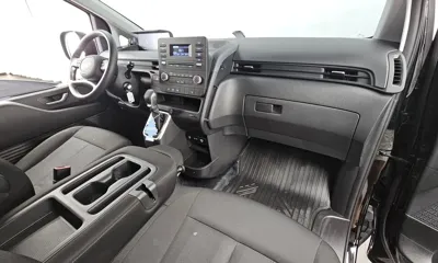 Hyundai Staria 2025, 51463 км, за 15547.76 USD - фото 7