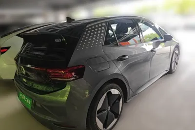 Volkswagen ID.3 2023, 20100 км, за 13402 USD