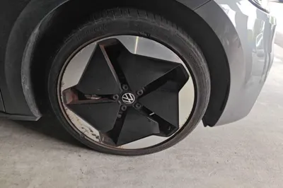 Volkswagen ID.3 2023, 20100 км, за 13402 USD