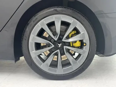 Tesla Model 3 2023, 54800 км, за 20512.37 USD - фото 7