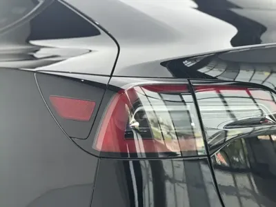 Tesla Model 3 2023, 54800 км, за 20512.37 USD - фото 19