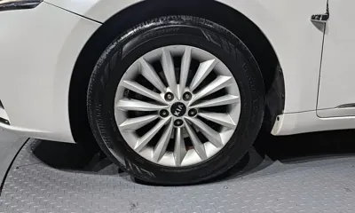 Kia K7 2016, 138323 км, за 7932.32 USD