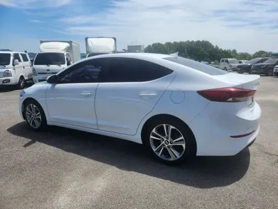 Hyundai Avante 2017, 91941 км, за 4332.41 USD